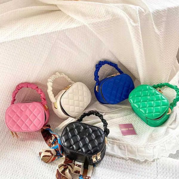 lattice luxury children diamond handbags kids printed silk scarves letter messenger bags girls oval single shoulder box bags, Black
lattice luxury children diamond handbags kids printed silk scarves letter messenger bags girls oval single shoulder box bags, Black