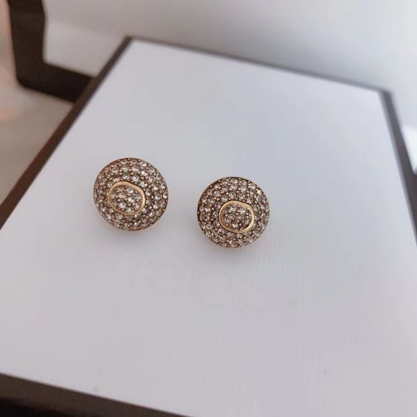 2022 new stud earrings fashion luxury brand classic simple brass diamonds ladies' wedding party couple gifts designer jewelry excellenc, Golden;silver
2022 new stud earrings fashion luxury brand classic simple brass diamonds ladies' wedding party couple gifts designer jewelry excellenc, Golden;silver