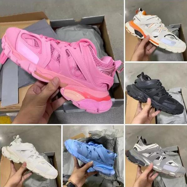 2022 designer women men cusual shoes track 3 .0 sneakers leather trainers nylon printed 3m triple s platform fashion size 35 -45
2022 designer women men cusual shoes track 3 .0 sneakers leather trainers nylon printed 3m triple s platform fashion size 35 -45