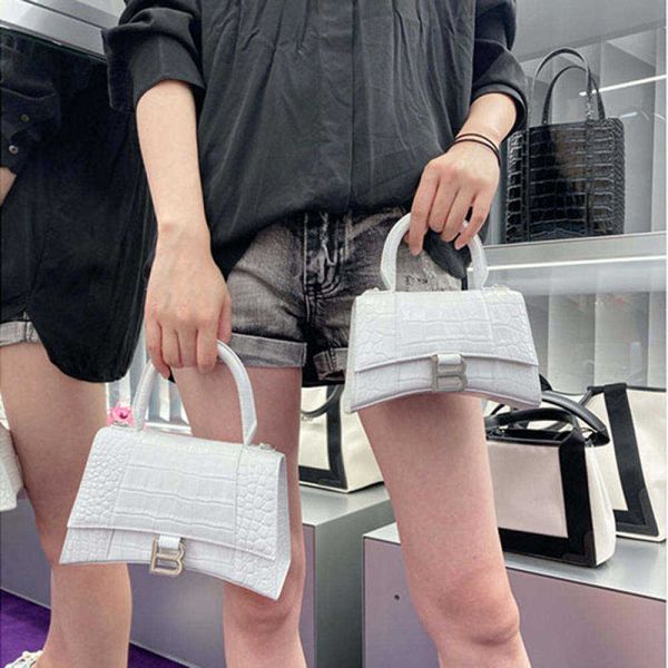 wind crocodile pattern french baguette small square hourglass texture fragrance hand held one shoulder messenger jy8i
wind crocodile pattern french baguette small square hourglass texture fragrance hand held one shoulder messenger jy8i