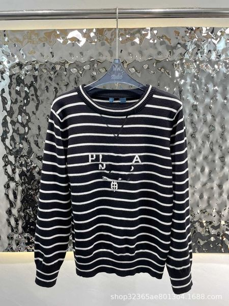 women's jackets autumn new style striped knit with on the chest jacquard simple 100, Black;brown
women's jackets autumn new style striped knit with on the chest jacquard simple 100, Black;brown