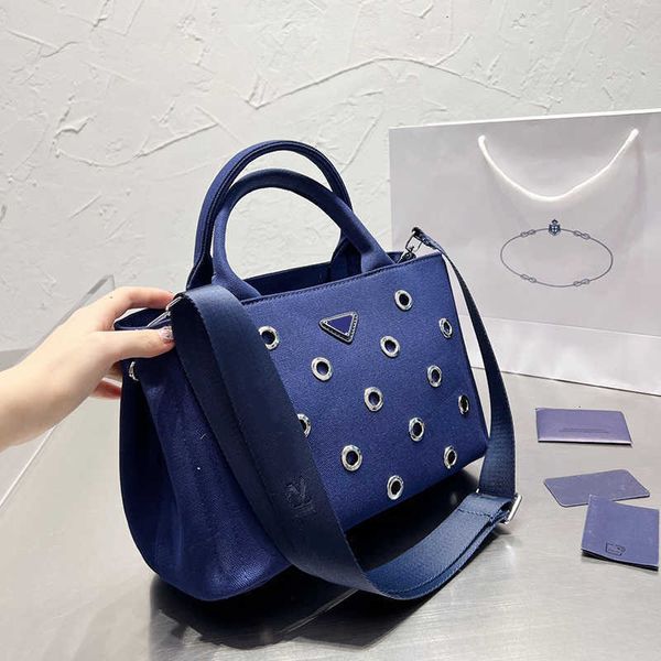 luxurys tote handbags famous brand bags fashion women shoulder bag symbols designers crossbody purses wallet
luxurys tote handbags famous brand bags fashion women shoulder bag symbols designers crossbody purses wallet