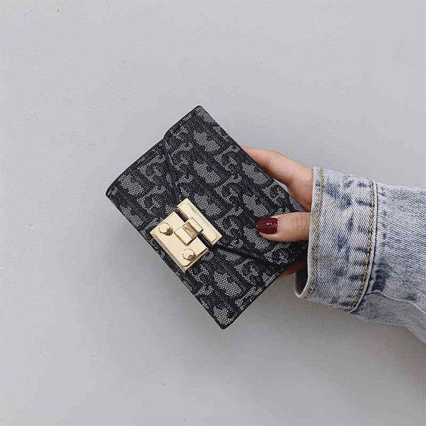 short wallet women's small d family online red fashion mini zero handbag251p, Red;black
short wallet women's small d family online red fashion mini zero handbag251p, Red;black