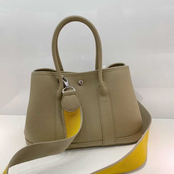 classic garden party tote bag new cow 2023 leather women's handbag bag h soft garden messenger580y
classic garden party tote bag new cow 2023 leather women's handbag bag h soft garden messenger580y