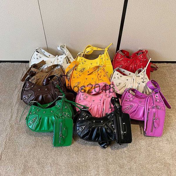 evening bags balencaigass designer pleated crescent bag 2022 new fashion air rivet motorcycle handbags one shoulder underarm bag women handb
evening bags balencaigass designer pleated crescent bag 2022 new fashion air rivet motorcycle handbags one shoulder underarm bag women handb