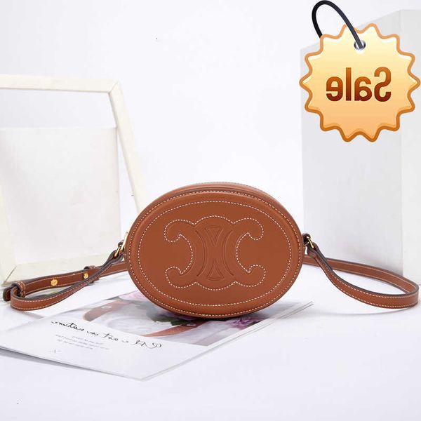 designer bags new fashion shoulder triumphal arch pig nose leather small round bag mini msenger mobile phone factory direct sale
designer bags new fashion shoulder triumphal arch pig nose leather small round bag mini msenger mobile phone factory direct sale