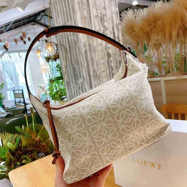 fashion tote bag loew's designer girl canvas embroidered bento portable shoulder classic brand single handbag large fashion handbags me
fashion tote bag loew's designer girl canvas embroidered bento portable shoulder classic brand single handbag large fashion handbags me