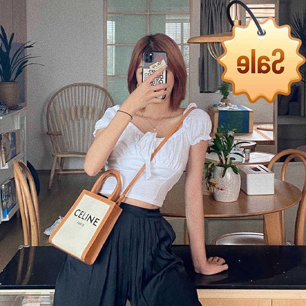 designer bags 2022 new women's triumphal arch mini tote bag old flower portable small msenger mobile phone factory direct sale
designer bags 2022 new women's triumphal arch mini tote bag old flower portable small msenger mobile phone factory direct sale