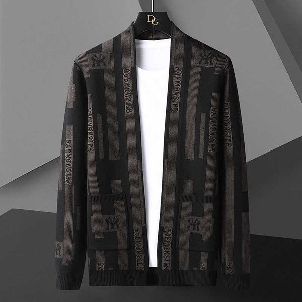 men's sweaters mode musim gugur dingin baru 2022 kardigan rajutan slim fit pria sweter bergaris bisnis high-end pakaian hangat lembut g, White;black
men's sweaters mode musim gugur dingin baru 2022 kardigan rajutan slim fit pria sweter bergaris bisnis high-end pakaian hangat lembut g, White;black