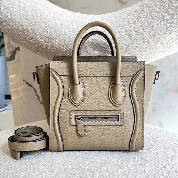 luxurys designers bags luggage smile genuine leather celin handbag sling tote bag pochette weekend classic fashion famous clutch cross body
luxurys designers bags luggage smile genuine leather celin handbag sling tote bag pochette weekend classic fashion famous clutch cross body