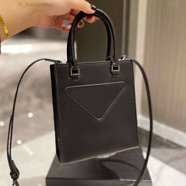 luxurys designer bags shoulder handbags p fashion womens quality wallet crossbody mini sheet music bag totes crossbody
luxurys designer bags shoulder handbags p fashion womens quality wallet crossbody mini sheet music bag totes crossbody