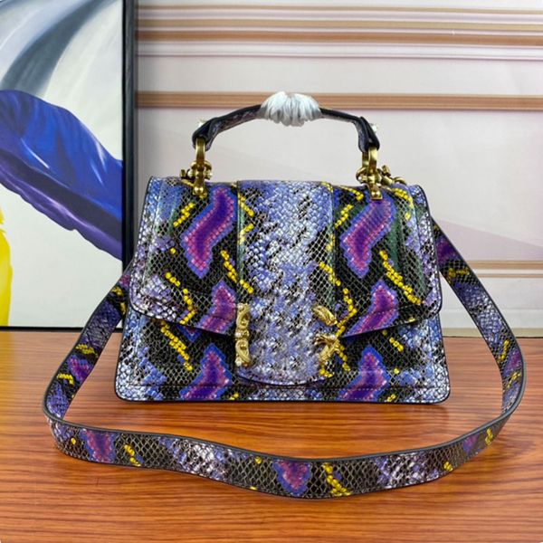 designer tote bag crossbody bags shoulder handbag alligator purse baroque style pearl letter vintage brass metal hid press hasp hardware det
designer tote bag crossbody bags shoulder handbag alligator purse baroque style pearl letter vintage brass metal hid press hasp hardware det