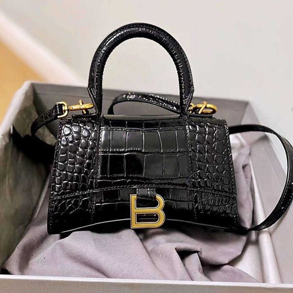 special interest design bag women summer 2022 shoulder crossbody handbag advanced texture crocodile pattern hourglass
special interest design bag women summer 2022 shoulder crossbody handbag advanced texture crocodile pattern hourglass