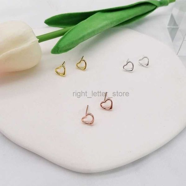 charm luxury boutique heart hollow stud earrings rose gold 925 sterling silver holiday gifts fashion classic girls with box g220921, Golden
charm luxury boutique heart hollow stud earrings rose gold 925 sterling silver holiday gifts fashion classic girls with box g220921, Golden
