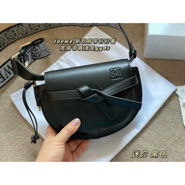 2cn5 lightweight bags tote women leather saddle loevve messenger handbag fashion designer crossbody female purses party shopping vacation sh
2cn5 lightweight bags tote women leather saddle loevve messenger handbag fashion designer crossbody female purses party shopping vacation sh