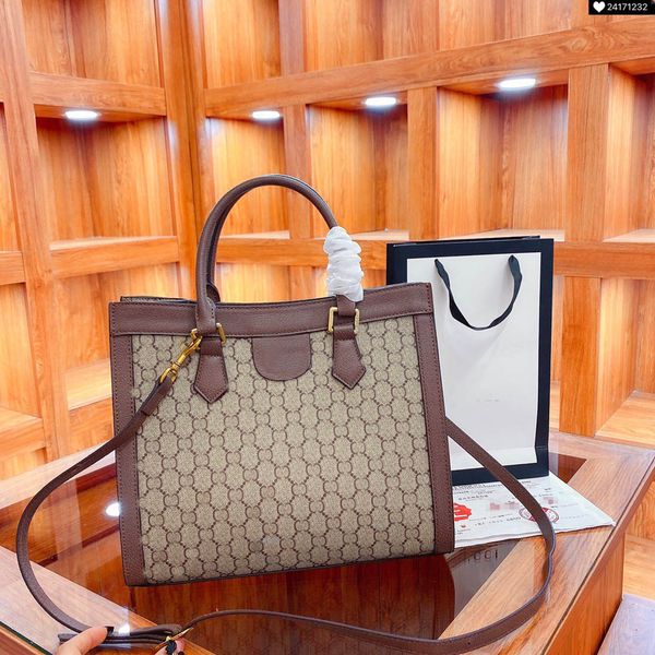 2022 designer shoulder bags handbags leather women handbag crossbody luxury tote fashion shopping bag purse satchels bag medium size, Red;black
2022 designer shoulder bags handbags leather women handbag crossbody luxury tote fashion shopping bag purse satchels bag medium size, Red;black