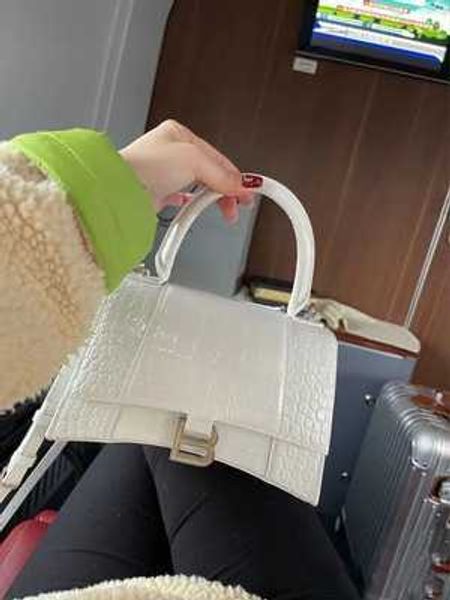 designer handbags messenger bags tote purse classic hourglass handle crocodile pattern leather handbag fashion shoulder backpacks crossbody
designer handbags messenger bags tote purse classic hourglass handle crocodile pattern leather handbag fashion shoulder backpacks crossbody