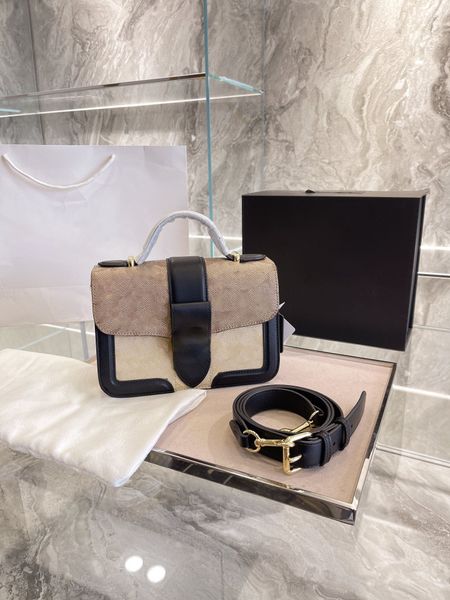 star identical luxury designer shoulder bags organ bag messenger bag fashion handbag clamshell purse with built-in compartments
star identical luxury designer shoulder bags organ bag messenger bag fashion handbag clamshell purse with built-in compartments
