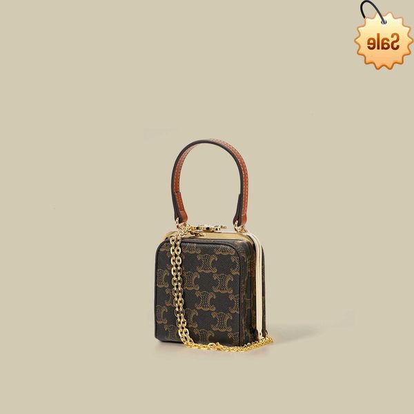 designer bags triumphal arch box portable small square bag female 2022 new leather mini single shoulder cross arm mouth red packet zero wall
designer bags triumphal arch box portable small square bag female 2022 new leather mini single shoulder cross arm mouth red packet zero wall