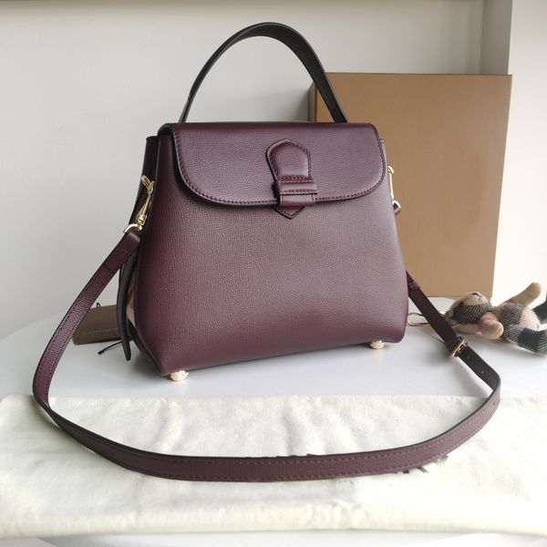 9a luxury designer totes genuine leather adjustable handle and removable shoulder straps
9a luxury designer totes genuine leather adjustable handle and removable shoulder straps
