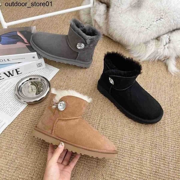 designer boots australia snow boot luxury women shoes low tube australian pure sheepskin fur one body crystal button short tube winter, Black
designer boots australia snow boot luxury women shoes low tube australian pure sheepskin fur one body crystal button short tube winter, Black