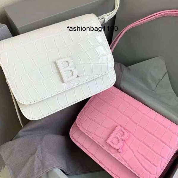 women designer balencaigass bags crocodile domestic bag 2022 women's pink b-button leather tofu single shoulder tote
women designer balencaigass bags crocodile domestic bag 2022 women's pink b-button leather tofu single shoulder tote