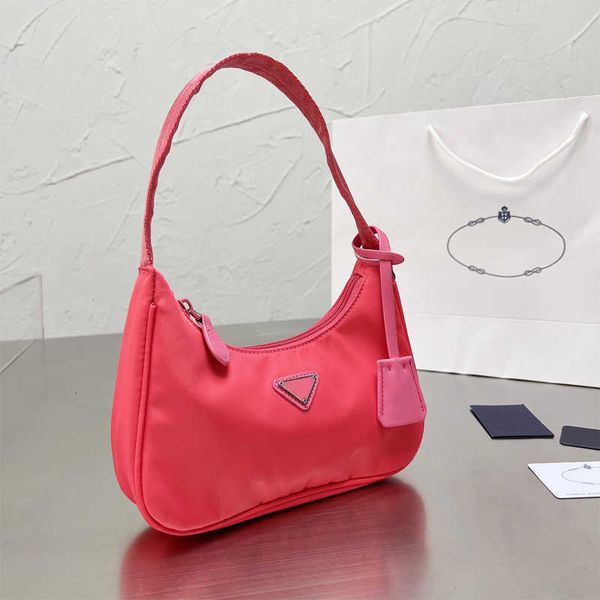 designers brand fashion women bags luxury shoulder messenger handbags crossbody famous hobo popular female purse backpak
designers brand fashion women bags luxury shoulder messenger handbags crossbody famous hobo popular female purse backpak