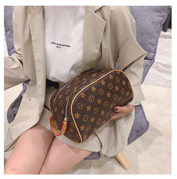 luxury designer bags men travelling toilet bag fashion design women wash bag large capacity cosmetic bags makeup toiletry bag pouch
luxury designer bags men travelling toilet bag fashion design women wash bag large capacity cosmetic bags makeup toiletry bag pouch