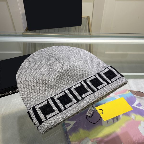 luxurys designers hat men and women same color splice fashion beanie cap everyday casual versatile eye catching personality color variety fo, Blue;gray
luxurys designers hat men and women same color splice fashion beanie cap everyday casual versatile eye catching personality color variety fo, Blue;gray