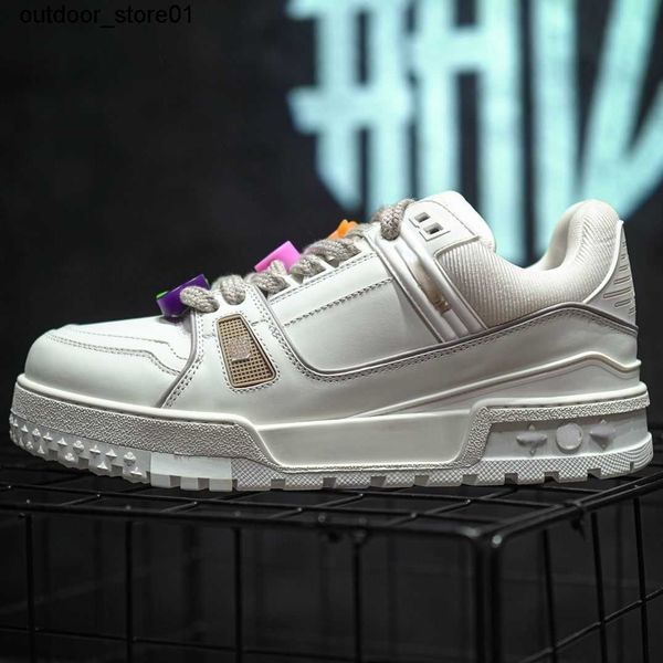 designer sneakers fashion brand luxury casual shoes men women board shoes fashionable leather trainers
designer sneakers fashion brand luxury casual shoes men women board shoes fashionable leather trainers