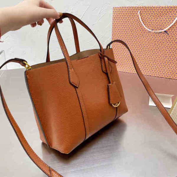 designer brands tote shopping bag luxury large capacity shoulder lady classic high-end custom handbag female purses 220329
designer brands tote shopping bag luxury large capacity shoulder lady classic high-end custom handbag female purses 220329