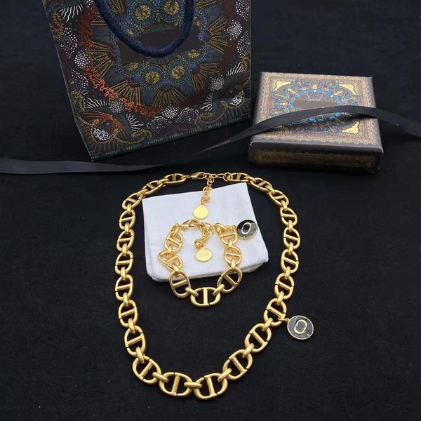 2021 new designer necklace ladies fashion bracelet brass material personality party jewelry with box2539, Silver
2021 new designer necklace ladies fashion bracelet brass material personality party jewelry with box2539, Silver
