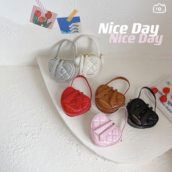 luxury children love heart handbags girls diamond lattice quilted one-shoulder bags lady style kids pu leather messenger bag q9120, Black
luxury children love heart handbags girls diamond lattice quilted one-shoulder bags lady style kids pu leather messenger bag q9120, Black