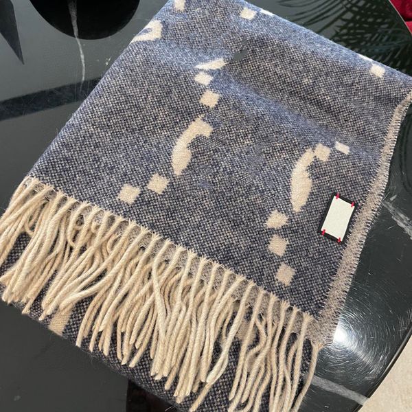 Letter Hijab Echarpe Fashion Designer Scarf for Women Cashmere Double Sided Scarf Size 35 190cm Wholes designer scarf
Letter Hijab Echarpe Fashion Designer Scarf for Women Cashmere Double Sided Scarf Size 35 190cm Wholes designer scarf