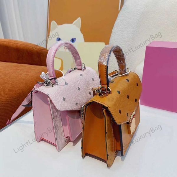 fashion messenger shoulder bag designer leather wallet commute crossbody retro handbag for women classic famous brand shopping pink purses 2
fashion messenger shoulder bag designer leather wallet commute crossbody retro handbag for women classic famous brand shopping pink purses 2