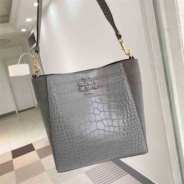 burchs bag handbags designer torys 2022 women's crocodile pattern stitching suede variant bucket layer cow leather medium one handbag s
burchs bag handbags designer torys 2022 women's crocodile pattern stitching suede variant bucket layer cow leather medium one handbag s