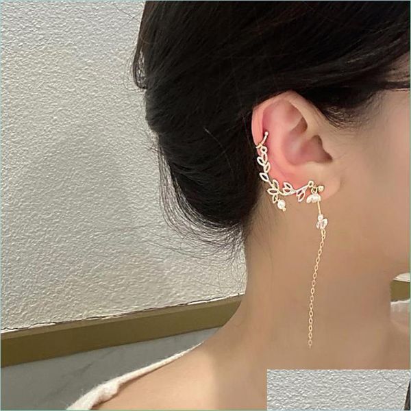 stud fashion delicate alloy small fresh flower earrings individual character asymmetry ear bone clip pearl tassel long women stud 34 dhjlo, Golden;silver
stud fashion delicate alloy small fresh flower earrings individual character asymmetry ear bone clip pearl tassel long women stud 34 dhjlo, Golden;silver