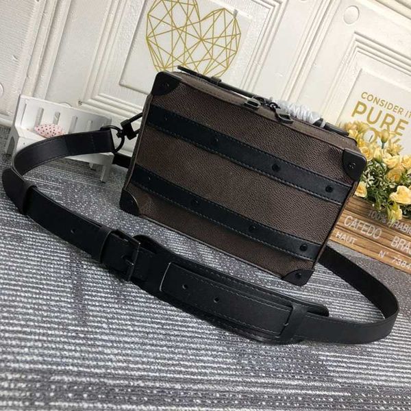 men handle bag soft trunk mini travel box crossbody shoulder handbag large capacity canvas genuine leather classic old flower
men handle bag soft trunk mini travel box crossbody shoulder handbag large capacity canvas genuine leather classic old flower