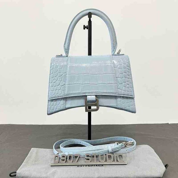 designer bags sense shoulderbag bale'ciga's blue crocodile leather shoulder hourglass texture luxury new style fashion fashion
designer bags sense shoulderbag bale'ciga's blue crocodile leather shoulder hourglass texture luxury new style fashion fashion
