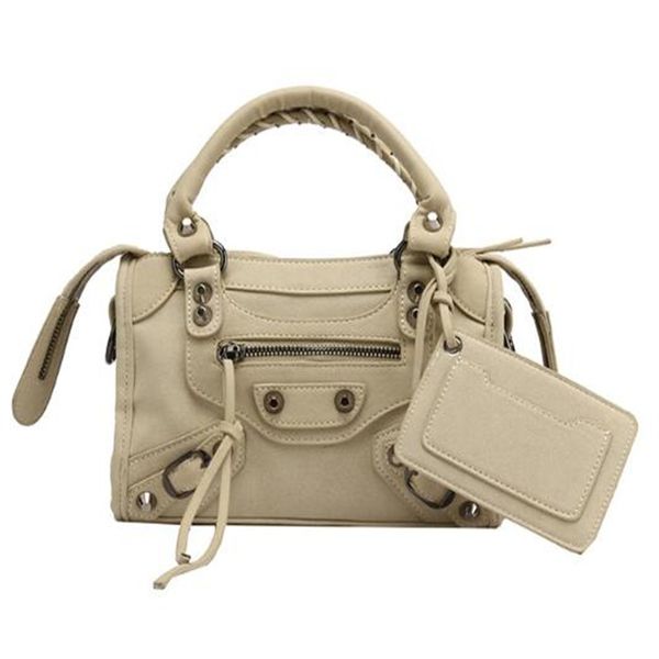 latest handbags luxury women motorcycle bags designer totes trend single shoulder messenger bag rivet locomotive bag
latest handbags luxury women motorcycle bags designer totes trend single shoulder messenger bag rivet locomotive bag