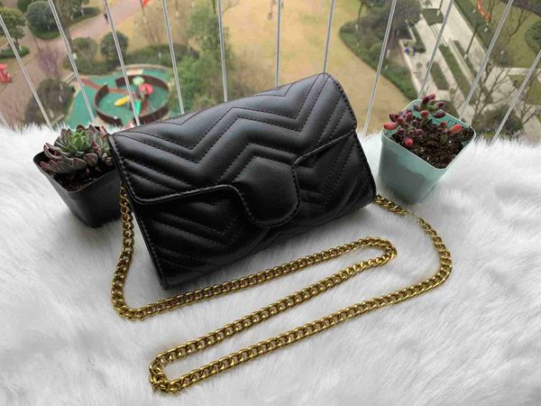 women shoulder bag pu leather fashion gold chain bag cross body pure color female handbag wallet purse 21cm
women shoulder bag pu leather fashion gold chain bag cross body pure color female handbag wallet purse 21cm