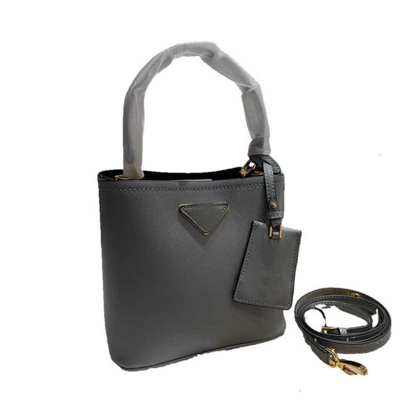 designer p genuine leather women shoulder bag brand cross grain calfskin anti slip wear-resistant fabric mini bucket luxurys tote
designer p genuine leather women shoulder bag brand cross grain calfskin anti slip wear-resistant fabric mini bucket luxurys tote