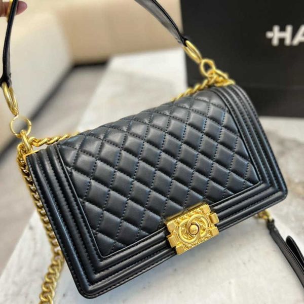 fashion designer bags women handbags cross messenger shoulder chain bags leather wallet women's large capacity v-shaped diamond
fashion designer bags women handbags cross messenger shoulder chain bags leather wallet women's large capacity v-shaped diamond