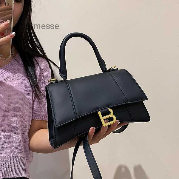 evenning bags balencaigass designer western style bag womens 2022 new fashion messenger versatile crocodile hourglass bag foreign style hand
evenning bags balencaigass designer western style bag womens 2022 new fashion messenger versatile crocodile hourglass bag foreign style hand