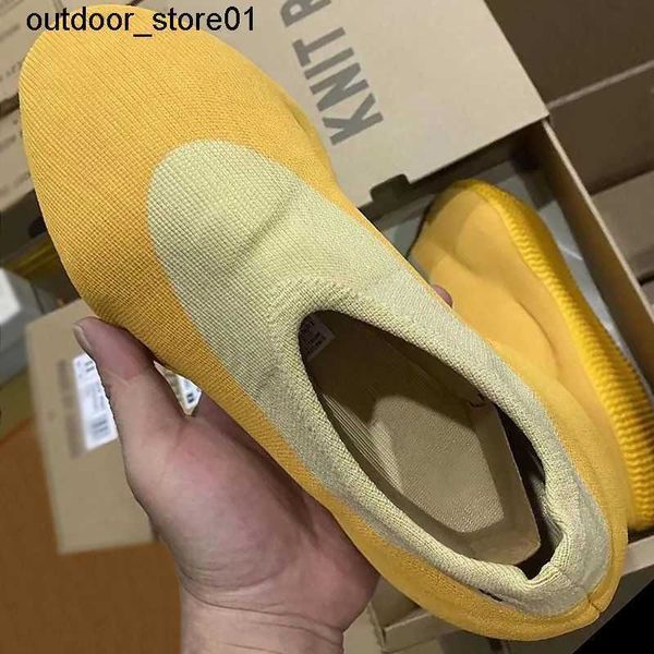 designer sneakers running shoes yz knit runner banana shoe men women new style poisonous explosive breathable mesh casual socks trainers
designer sneakers running shoes yz knit runner banana shoe men women new style poisonous explosive breathable mesh casual socks trainers