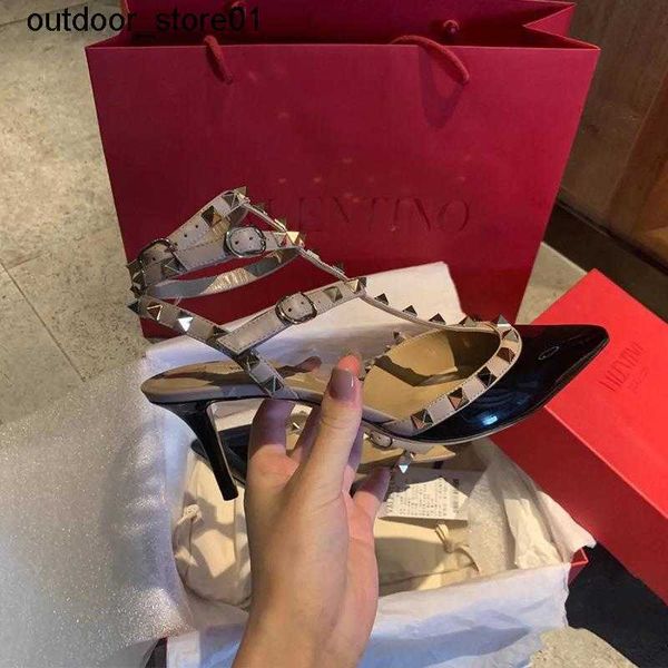 designer sandals luxury brand rivet high heels sandal women thin heel single shoes valentinoe''valentinoity yxz, Black
designer sandals luxury brand rivet high heels sandal women thin heel single shoes valentinoe''valentinoity yxz, Black