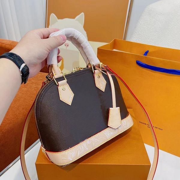 2022 new trend crossbody bags luxurys designers lock tag alma bb 25cm fashion women shoulder bags chain messenger bag leather handbags shell
2022 new trend crossbody bags luxurys designers lock tag alma bb 25cm fashion women shoulder bags chain messenger bag leather handbags shell