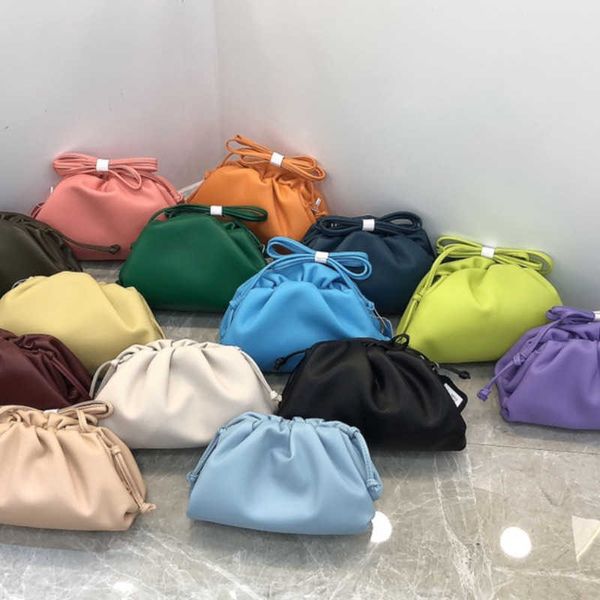 designer herme luxurious bottess bags venetas 22 net red cloud fashion new genuine leather women's one shoulder crossbody hand cowhide
designer herme luxurious bottess bags venetas 22 net red cloud fashion new genuine leather women's one shoulder crossbody hand cowhide