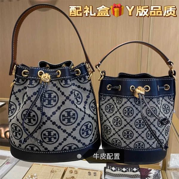 famous designer torys bags burchs fashion 2022 star same tb bucket bag old flower drawstring canvas blue embroidered single shoulder messeng
famous designer torys bags burchs fashion 2022 star same tb bucket bag old flower drawstring canvas blue embroidered single shoulder messeng