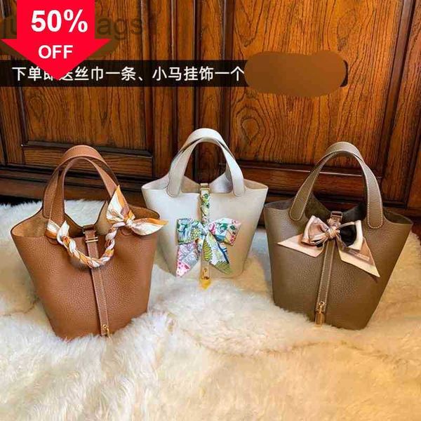 dhl luxury 2022 designer bags women's new 2022 head leather bucket fashion handbag small vegetable basket womenbirkins kellies h311 sog
dhl luxury 2022 designer bags women's new 2022 head leather bucket fashion handbag small vegetable basket womenbirkins kellies h311 sog